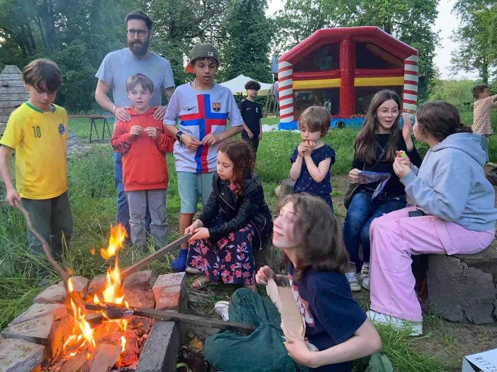 Autour du feu, fête 2023